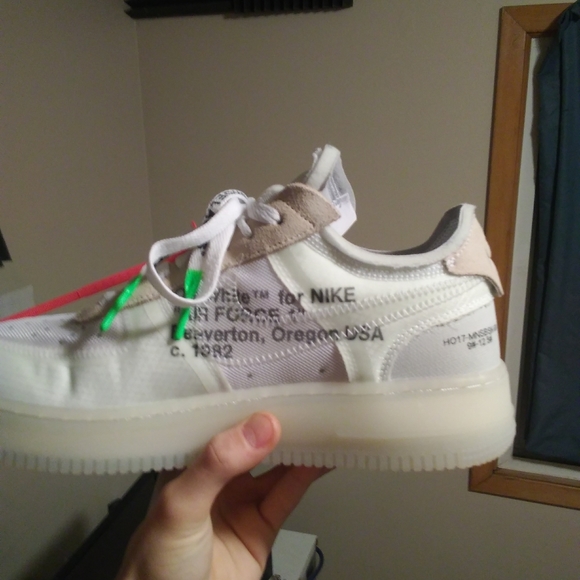 Off-White Air Force Ones "The 10" size 9.5 - Picture 4 of 8